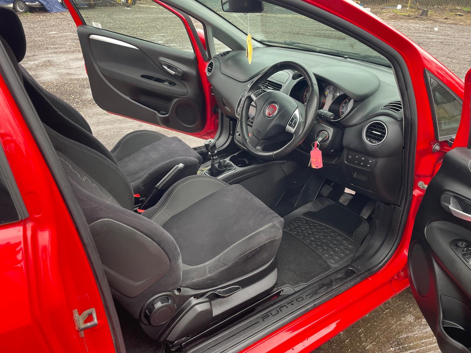 Used Fiat Punto 2014 for sale - 77238269: Photo 15