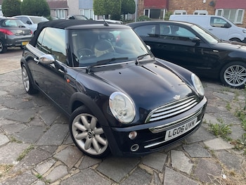 Used MINI Convertible 2024 for sale - 79132577: Photo