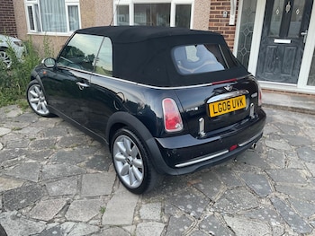 Used MINI Convertible 2024 for sale - 79132577: Photo