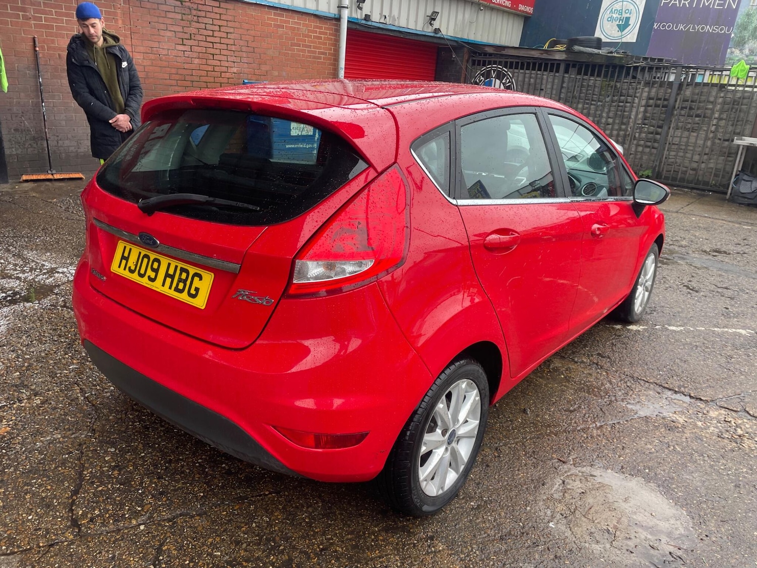 Used Ford Fiesta 2009 for sale - 77215380: Photo 4