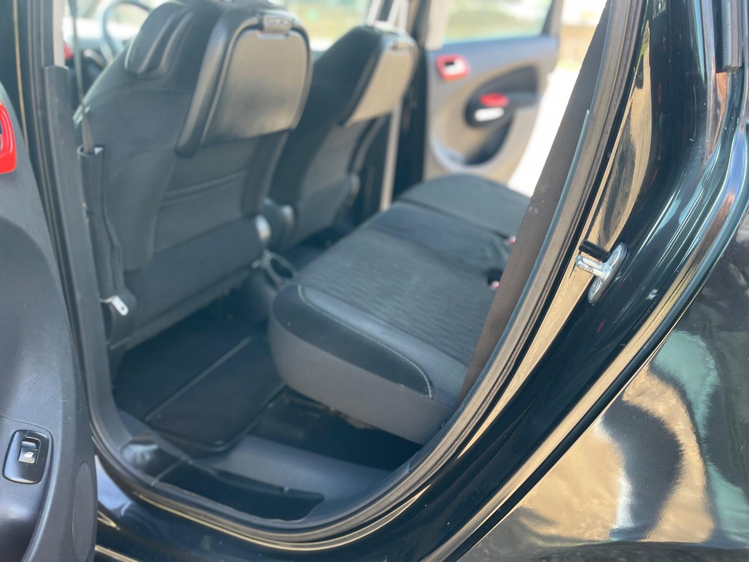 Used Citroen C3 Picasso 2012 for sale - 77670768: Photo 11