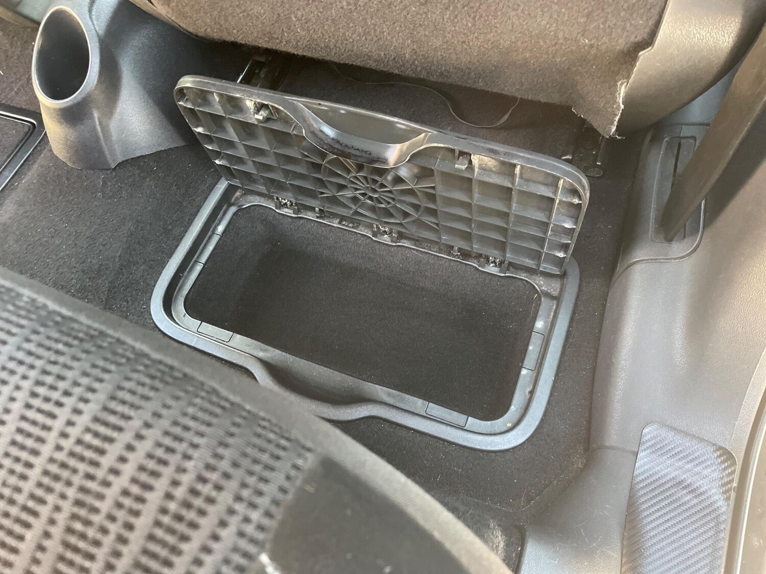 Used Citroen C3 Picasso 2012 for sale - 77670768: Photo 17