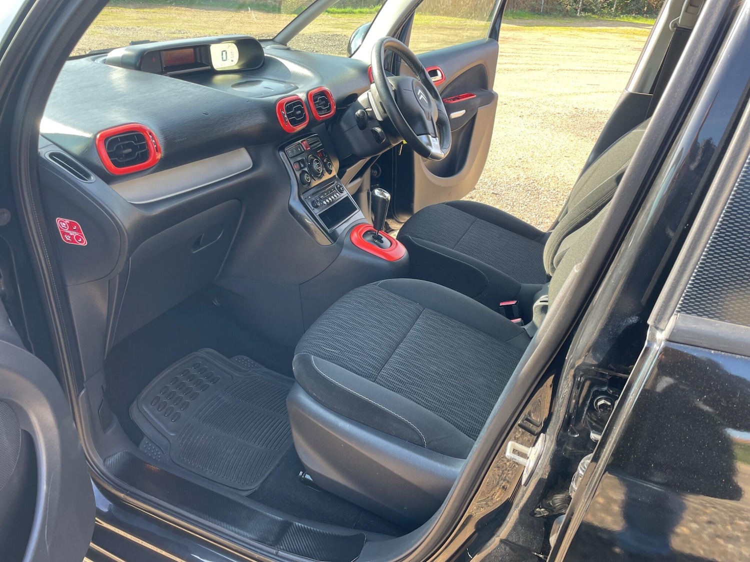 Used Citroen C3 Picasso 2012 for sale - 77670768: Photo 18