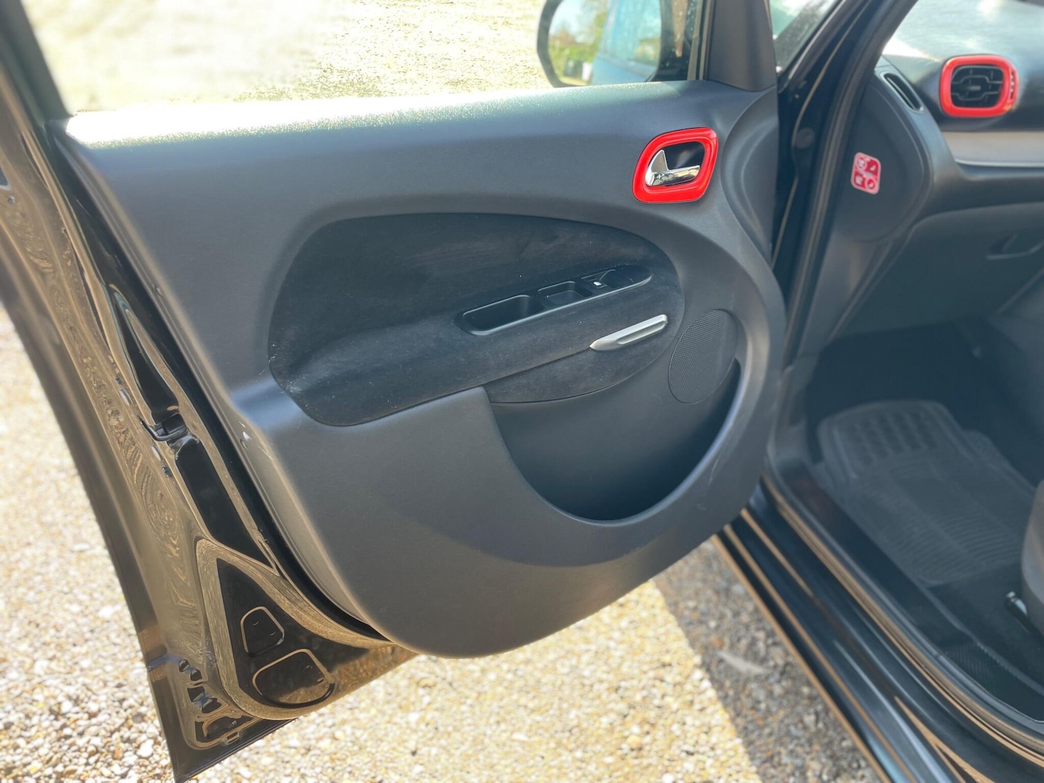 Used Citroen C3 Picasso 2012 for sale - 77670768: Photo 19