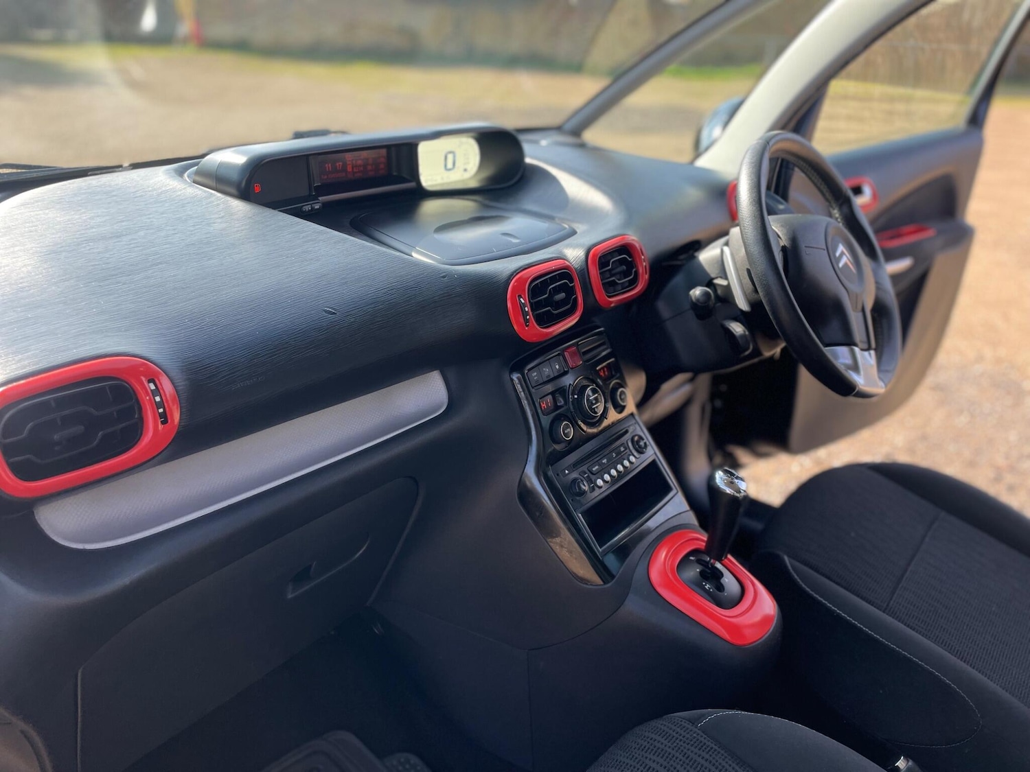 Used Citroen C3 Picasso 2012 for sale - 77670768: Photo 20