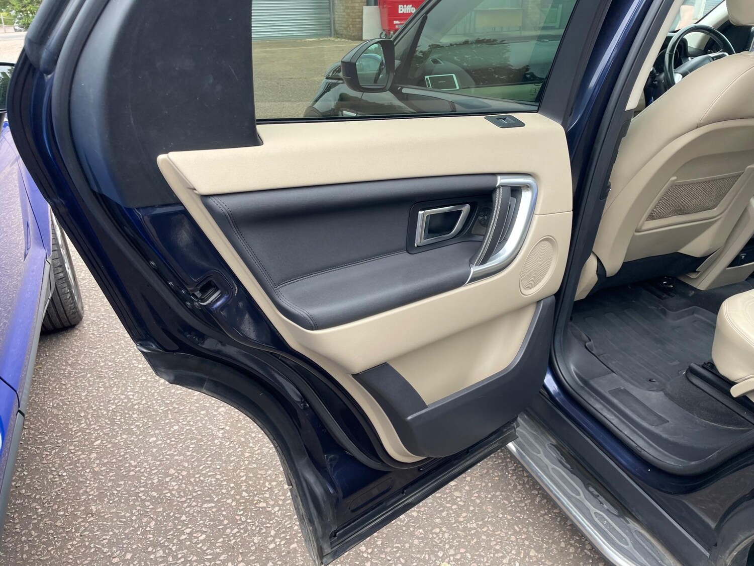 Used Land Rover Discovery Sport 2016 for sale - 76389284: Photo 14