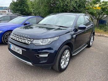Used Land Rover Discovery Sport 2016 for sale - 76389284: Photo