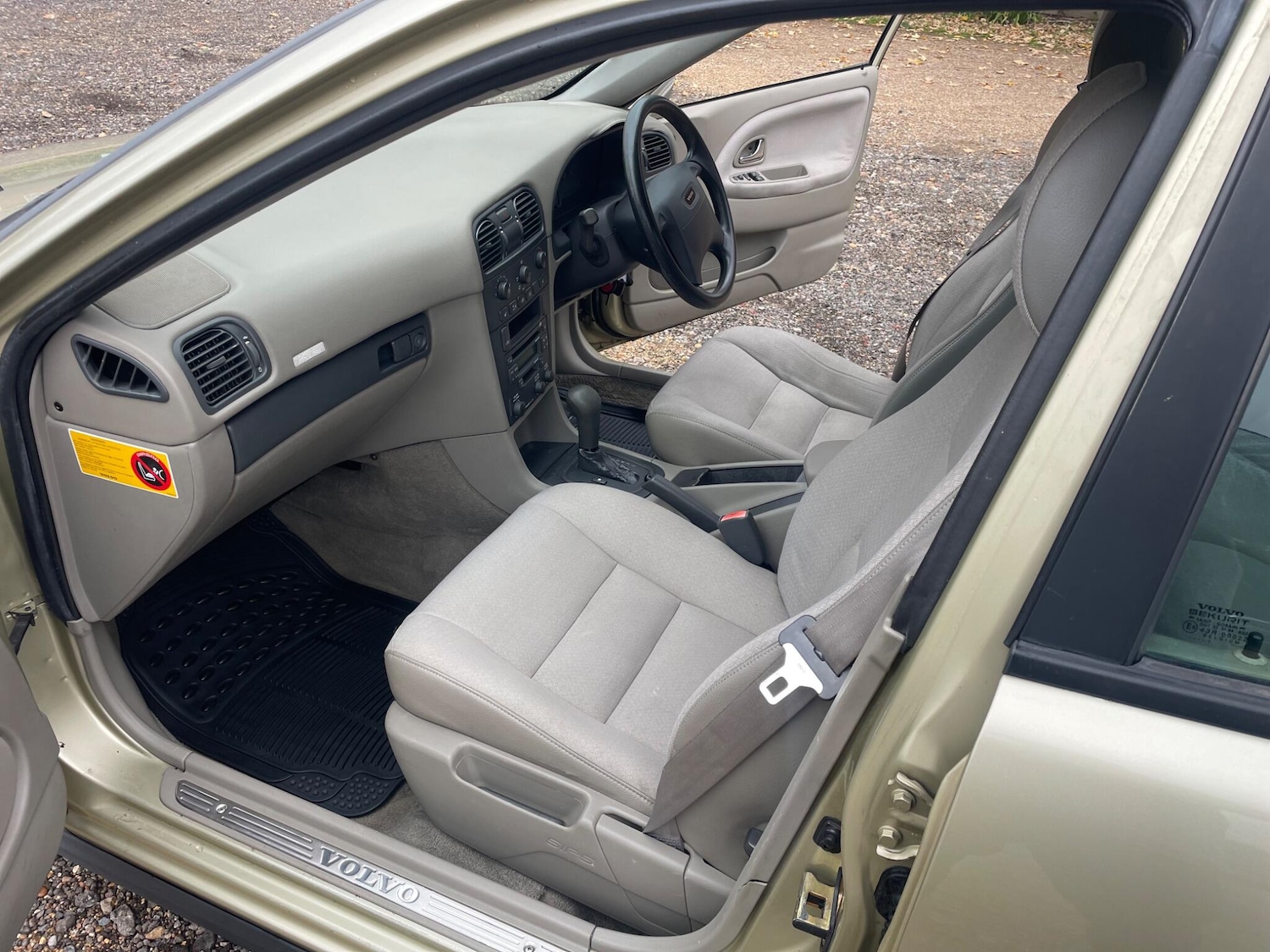 Used Volvo S40 2001 for sale - 76608418: Photo 16