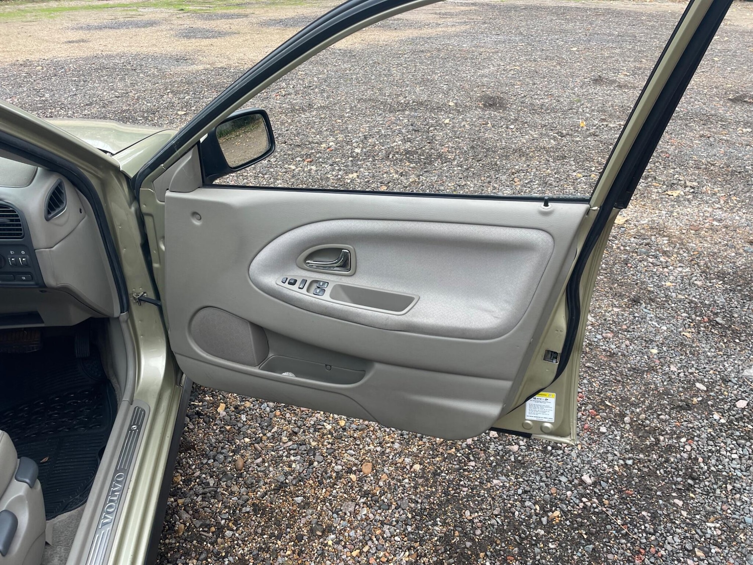 Used Volvo S40 2001 for sale - 76608418: Photo 17