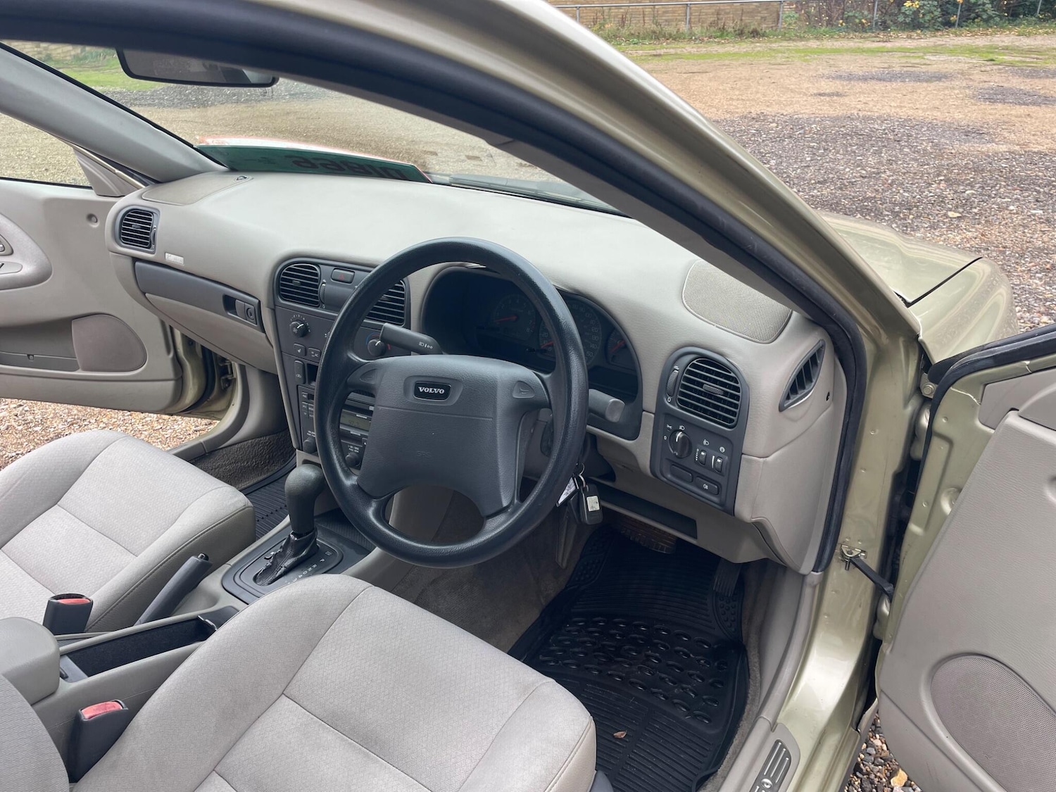 Used Volvo S40 2001 for sale - 76608418: Photo 19