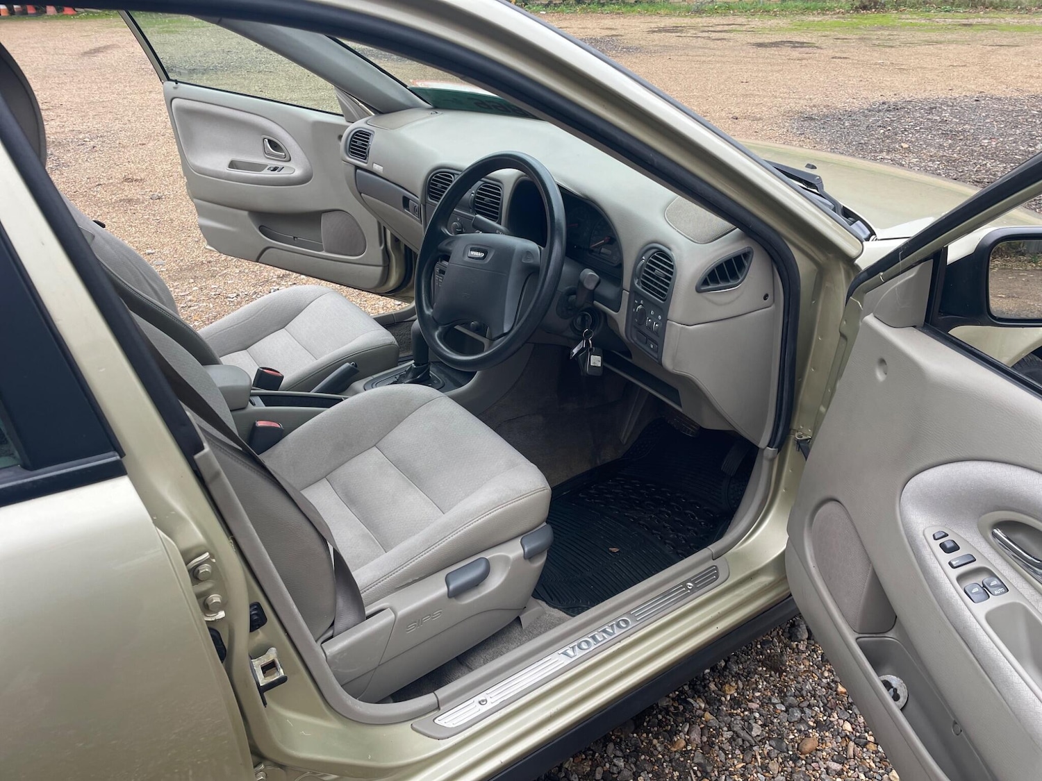 Used Volvo S40 2001 for sale - 76608418: Photo 20