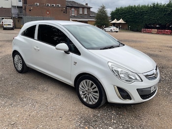 Vauxhall - Corsa