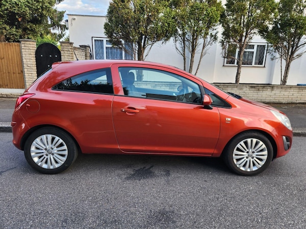 Used Vauxhall Corsa 2014 for sale - 75311917: Photo 3