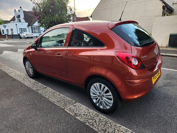 Used Vauxhall Corsa 2014 for sale - 75311917: Photo 4