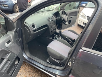 Used Ford Fusion 2010 for sale - 77484062: Photo