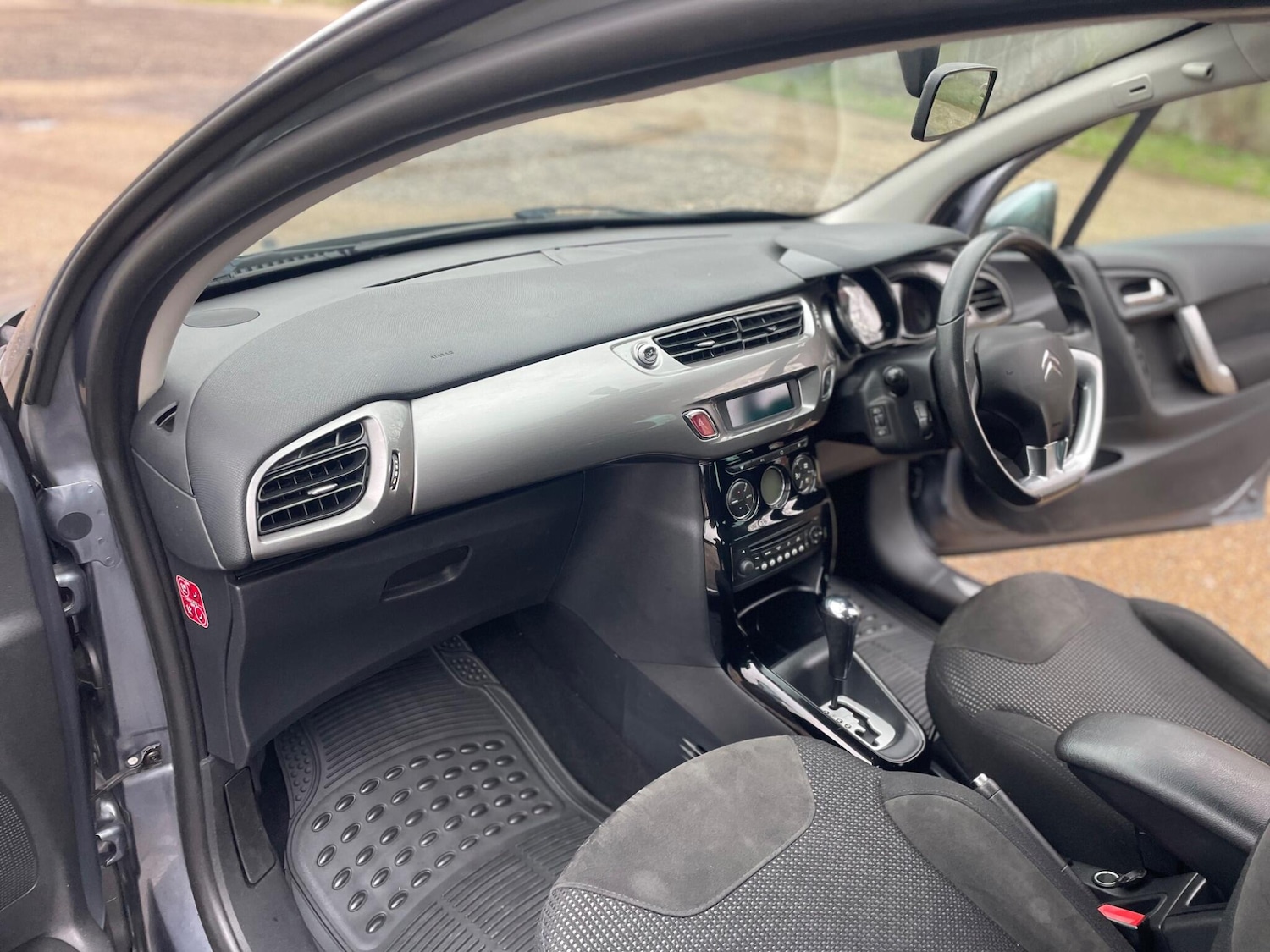 Used Citroen C3 2011 for sale - 77411308: Photo 16