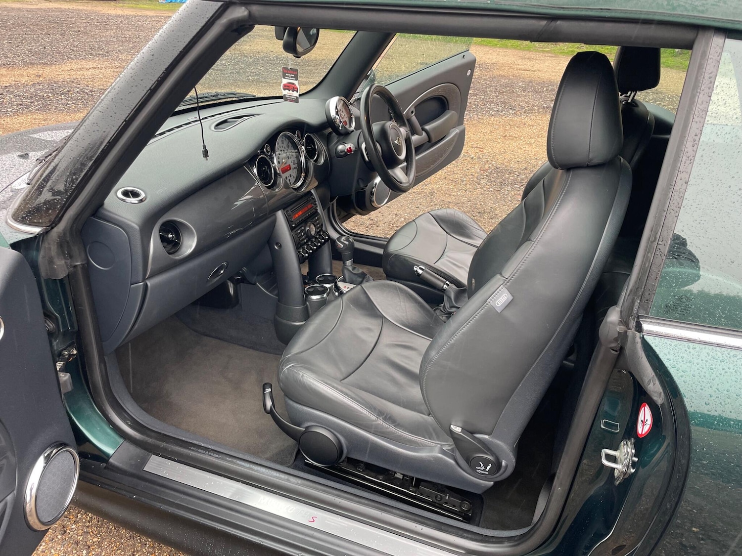 Used MINI Convertible 2005 for sale - 77783476: Photo 10