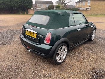 Used MINI Convertible 2005 for sale - 77783476: Photo
