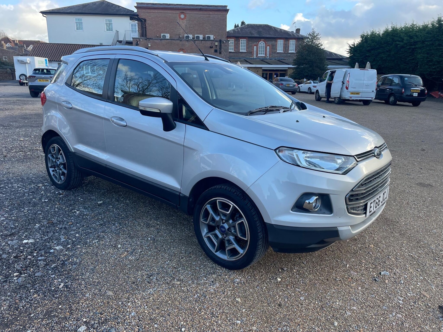 Used Ford Ecosport 2017 for sale - 76899428: Photo 1