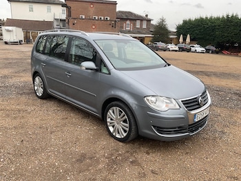 Volkswagen Touran feature image