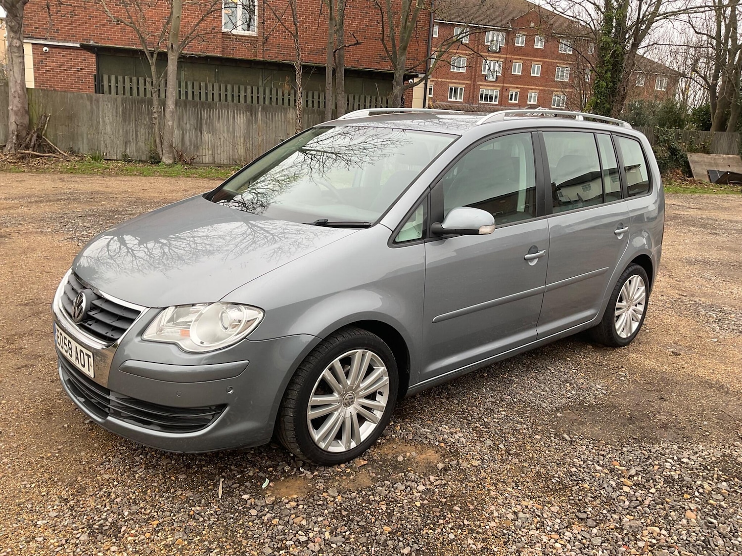 Used Volkswagen Touran 2008 for sale - 76976722: Photo 3