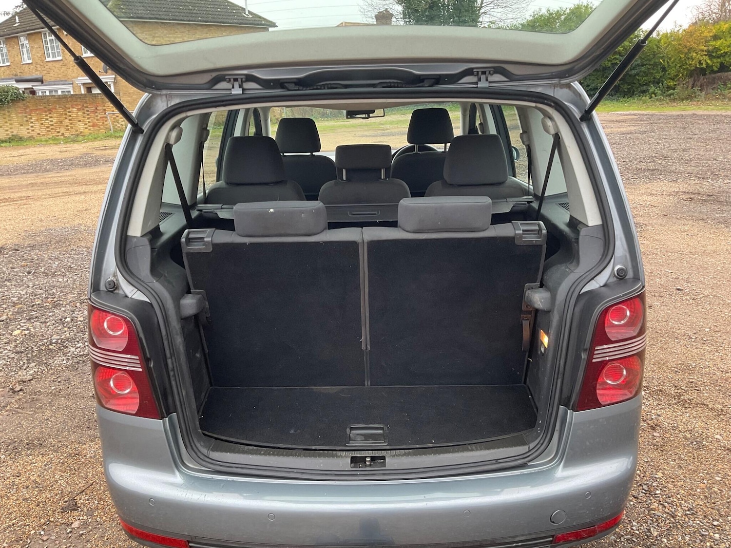 Used Volkswagen Touran 2008 for sale - 76976722: Photo 9