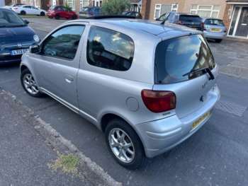 Used Toyota Yaris 2004 for sale - 75051215: Photo