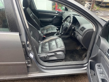 Used Volkswagen Golf 2005 for sale - 77425010: Photo