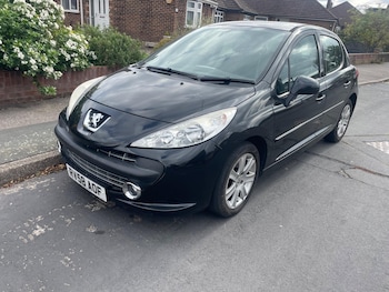 Peugeot - 207
