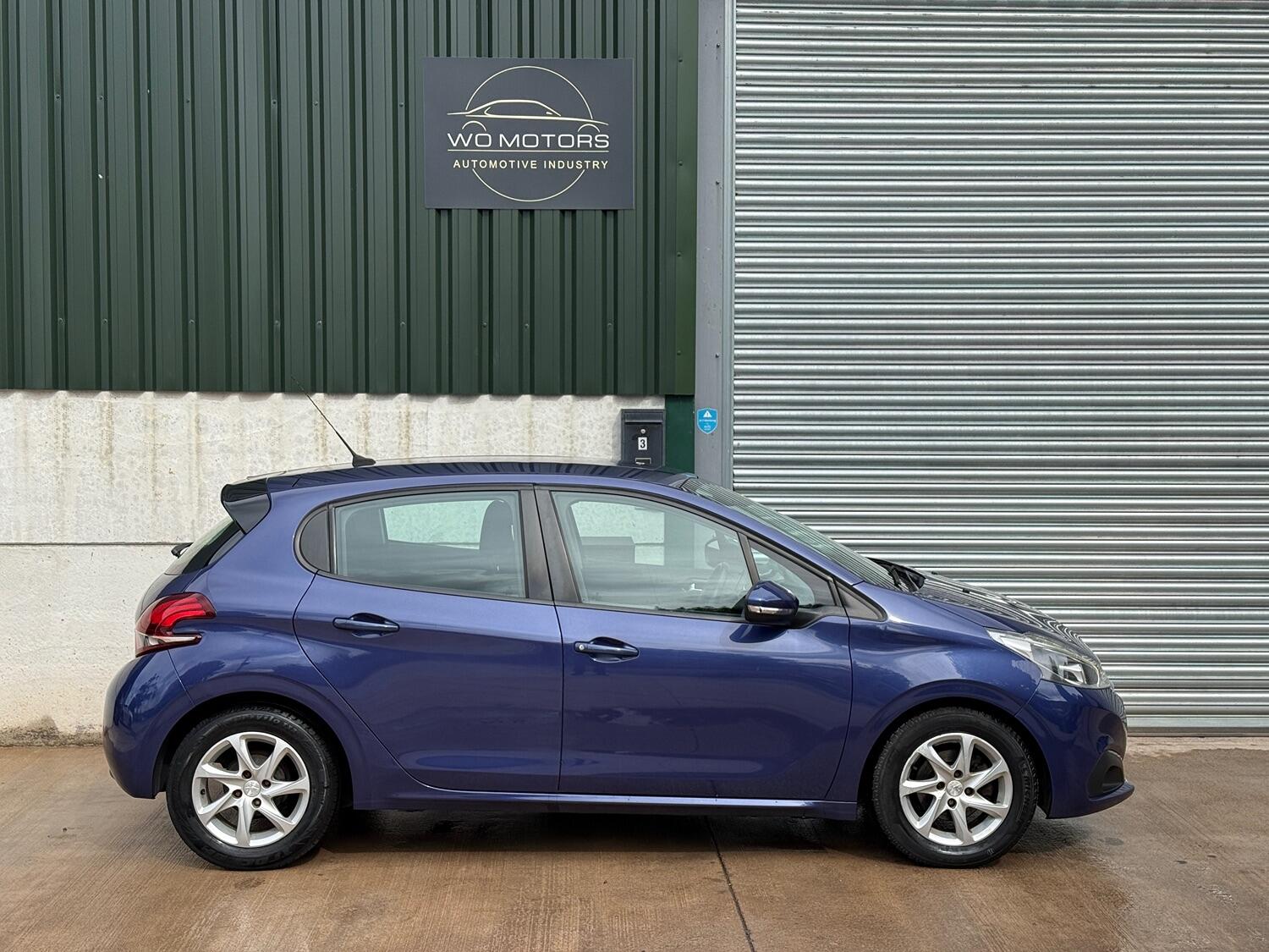 Used Peugeot 208 2015 for sale - 76531211: Photo 6