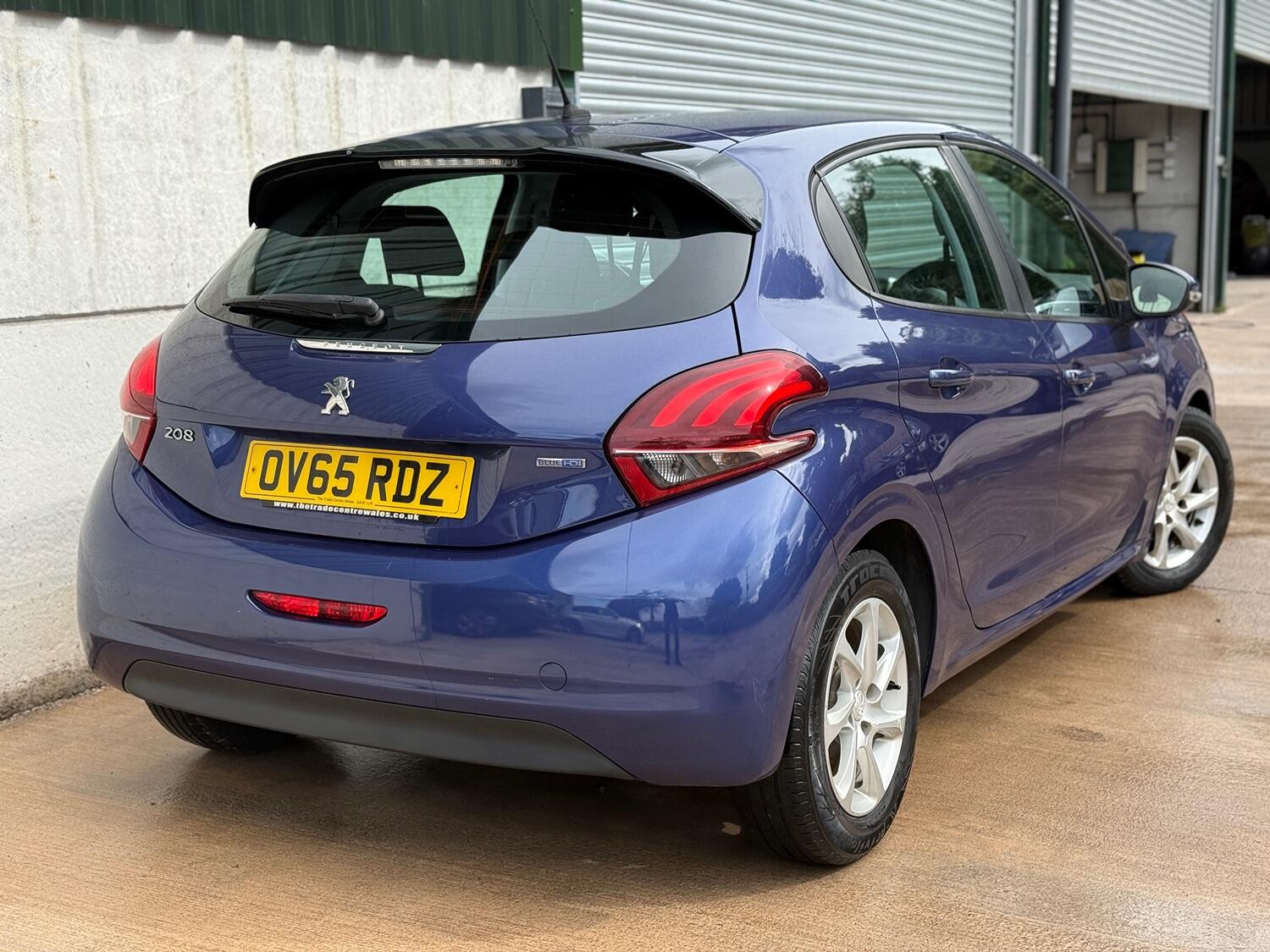 Used Peugeot 208 2015 for sale - 76531211: Photo 8