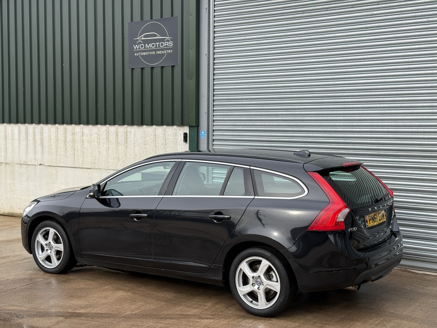 Used Volvo V60 2011 for sale - 77572860: Photo 10