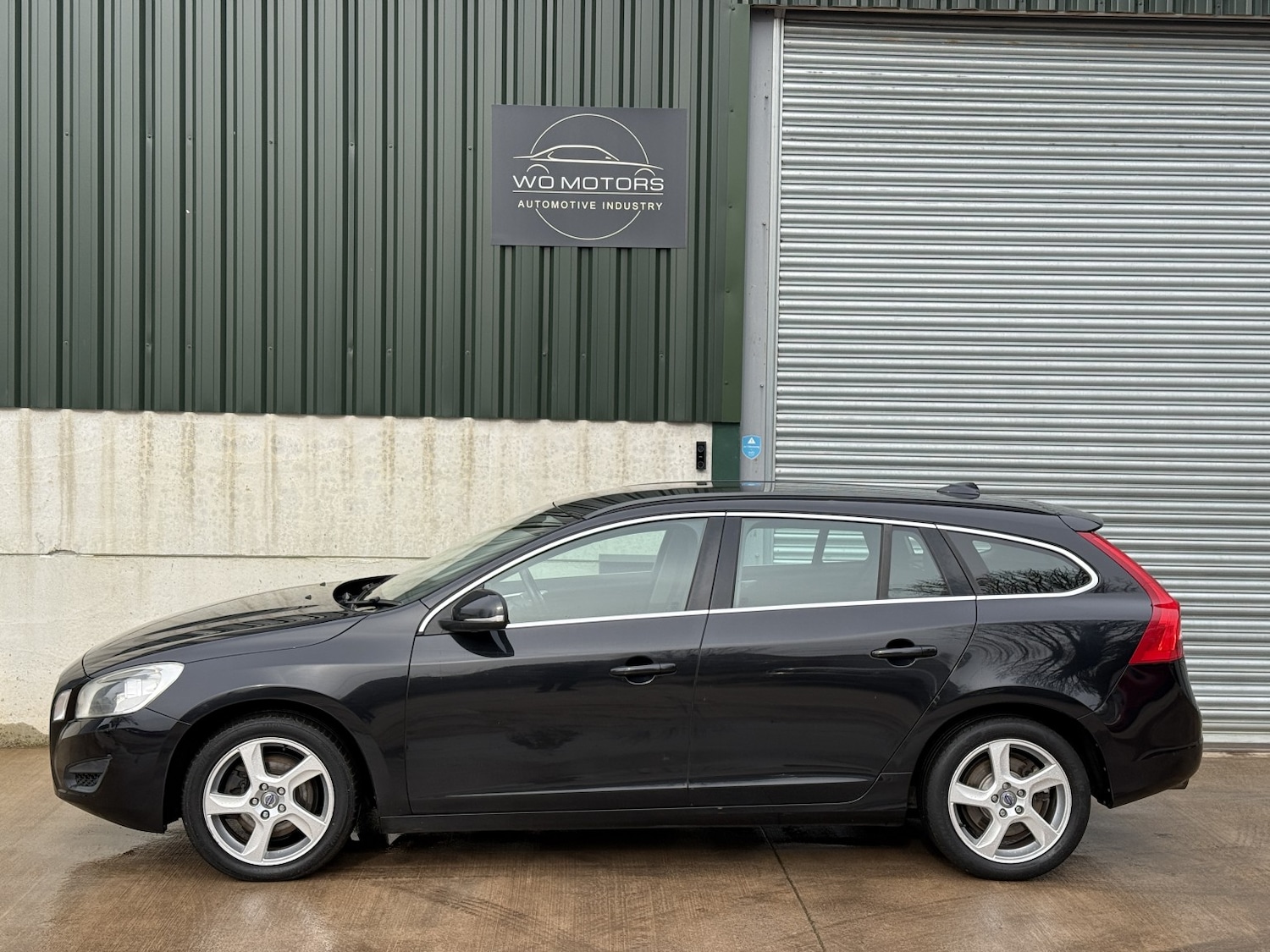 Used Volvo V60 2011 for sale - 77572860: Photo 11