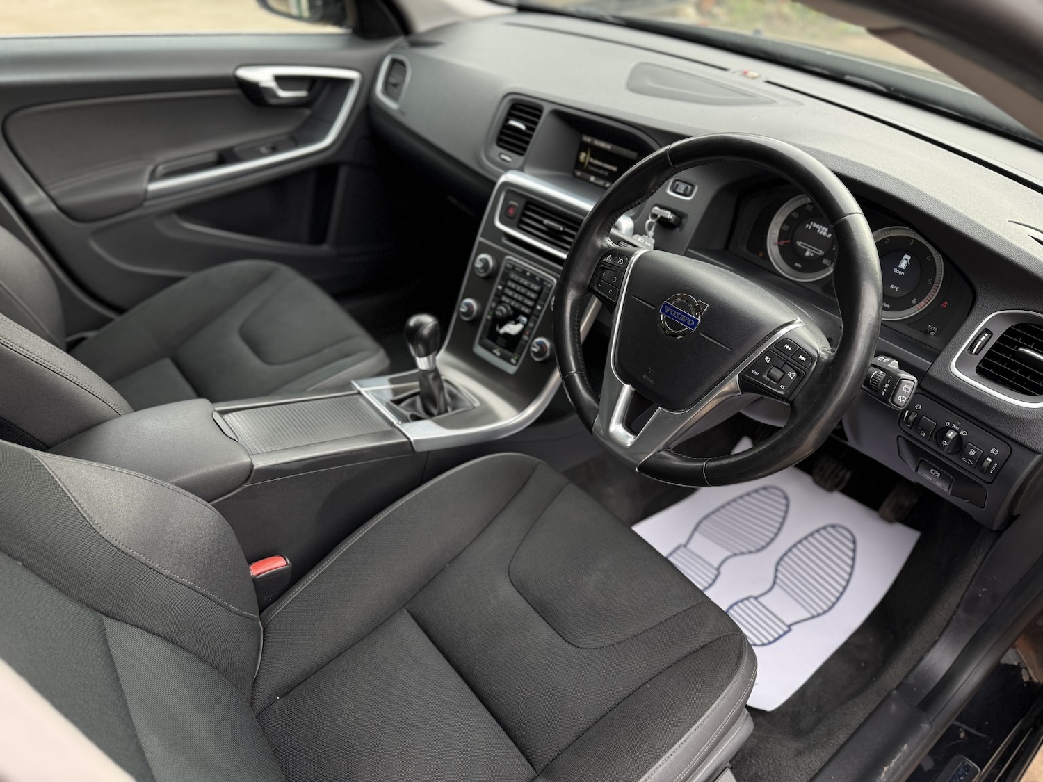 Used Volvo V60 2011 for sale - 77572860: Photo 14