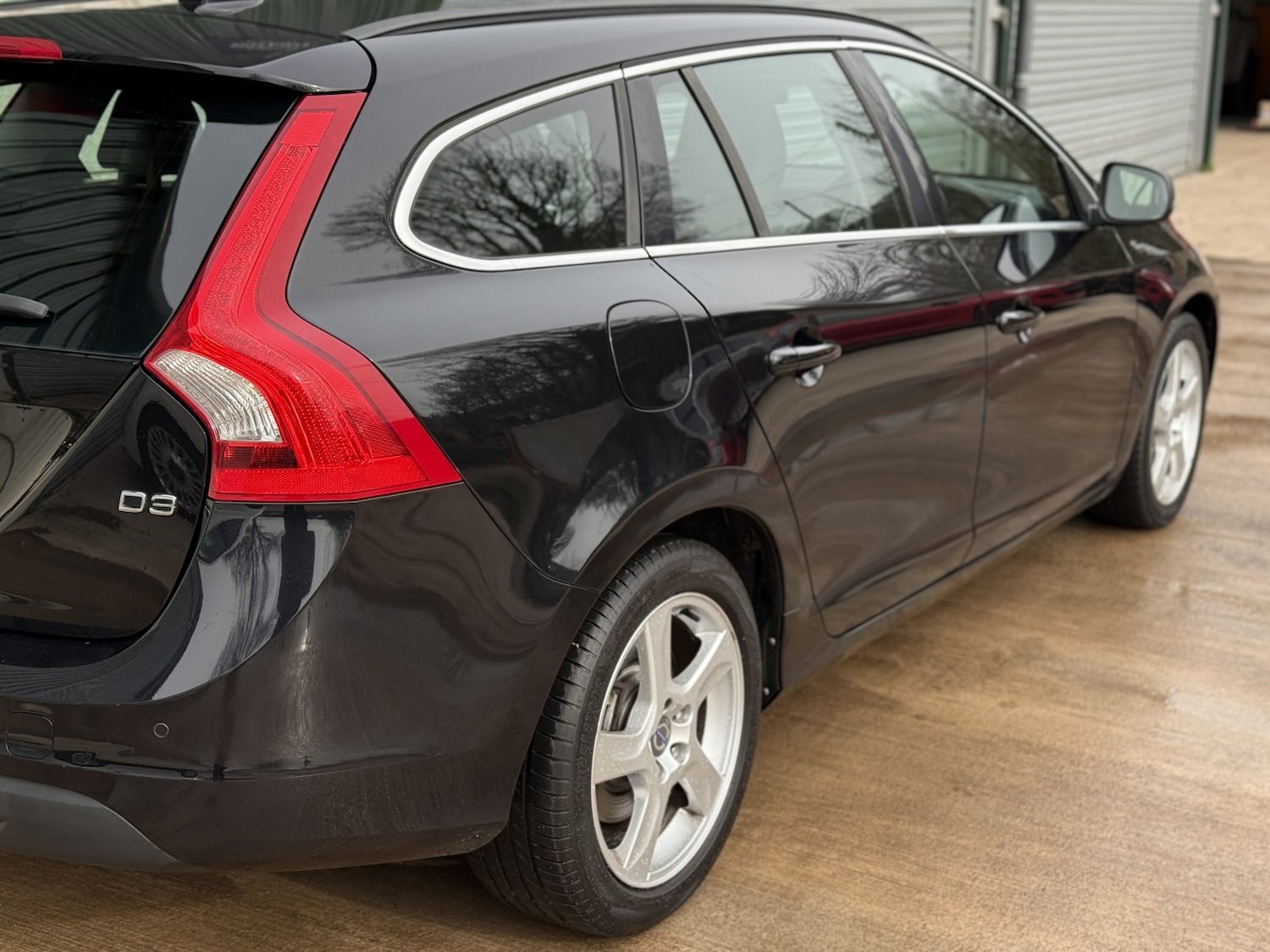 Used Volvo V60 2011 for sale - 77572860: Photo 26