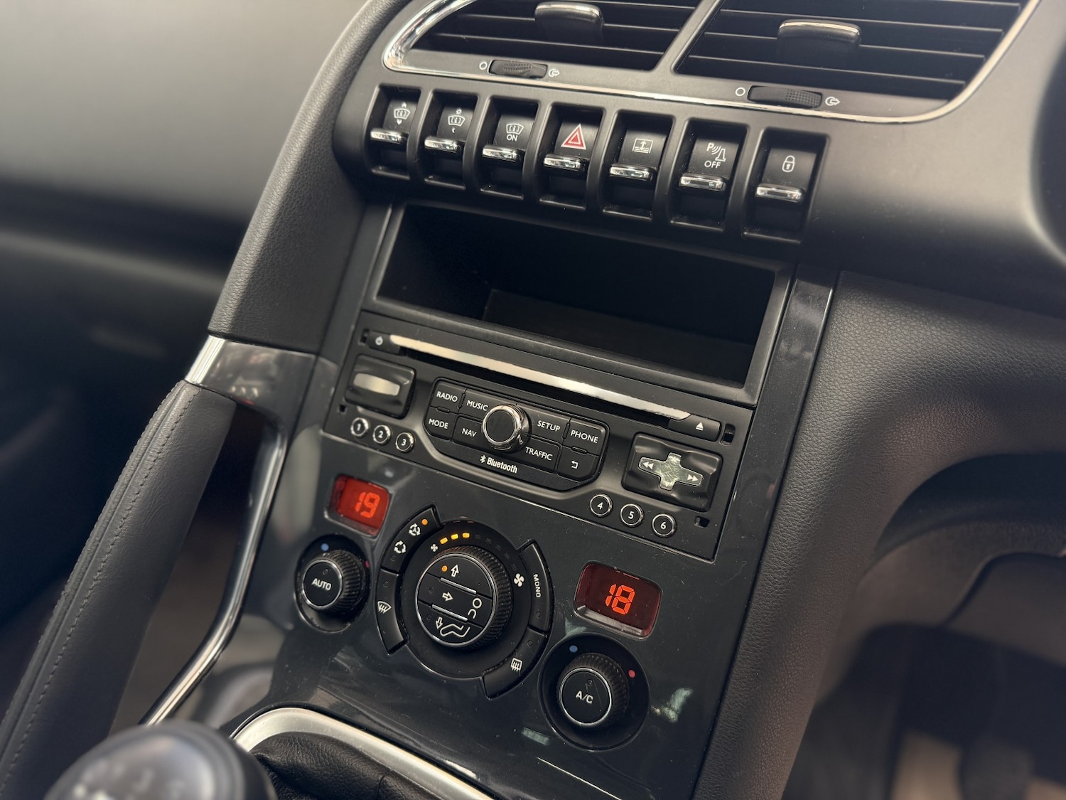 Used Peugeot 3008 2014 for sale - 77931240: Photo 24