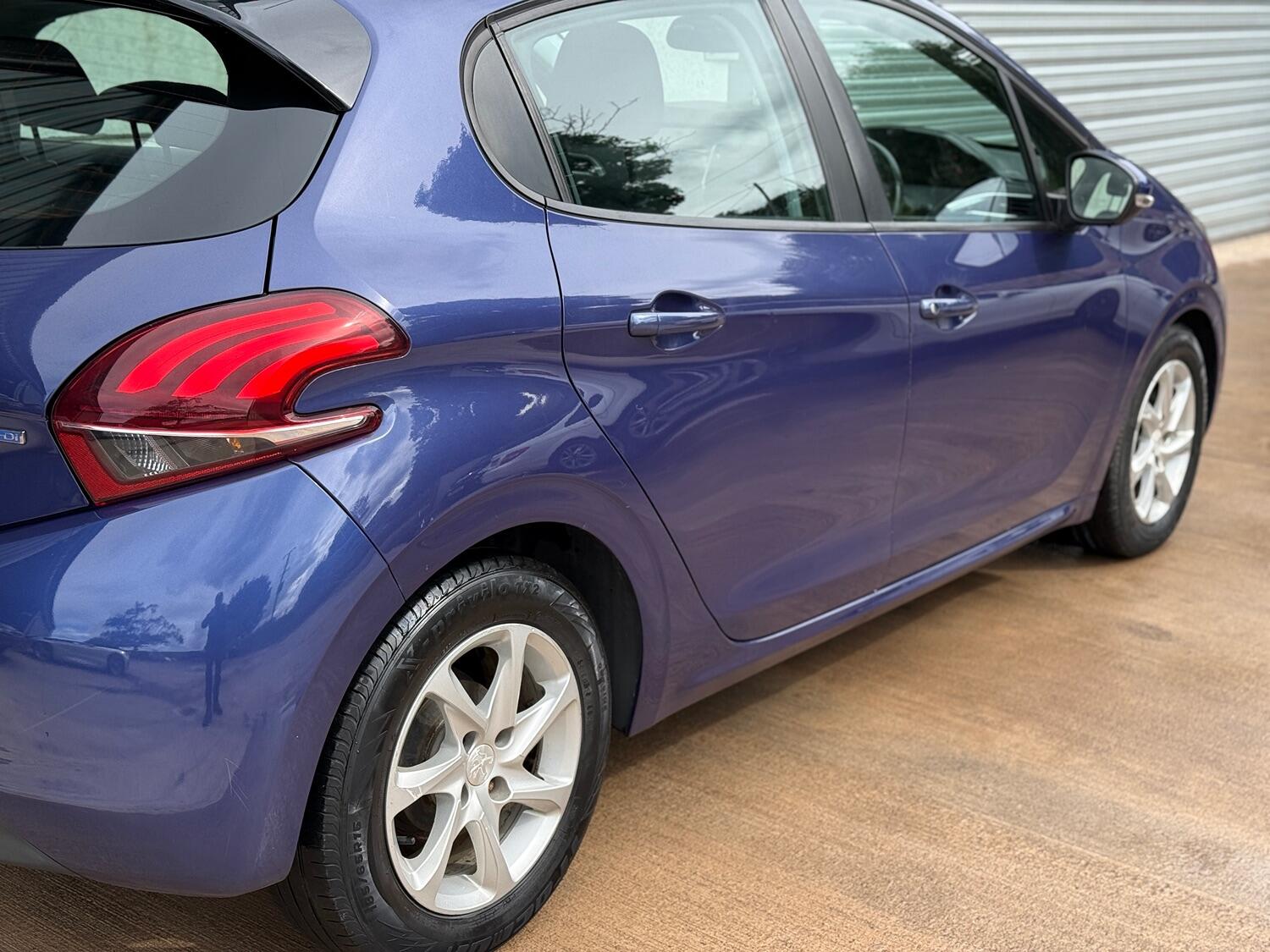 Used Peugeot 208 2015 for sale - 76897044: Photo 9