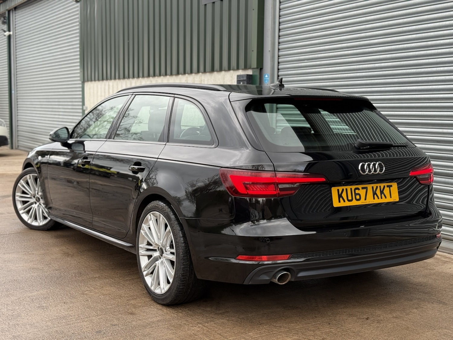 Used Audi A4 2017 for sale - 78090690: Photo 10