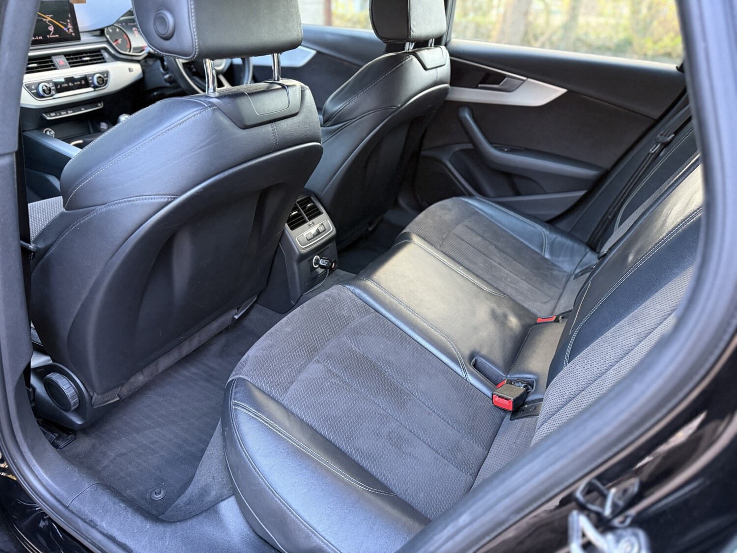 Used Audi A4 2017 for sale - 78090690: Photo 24