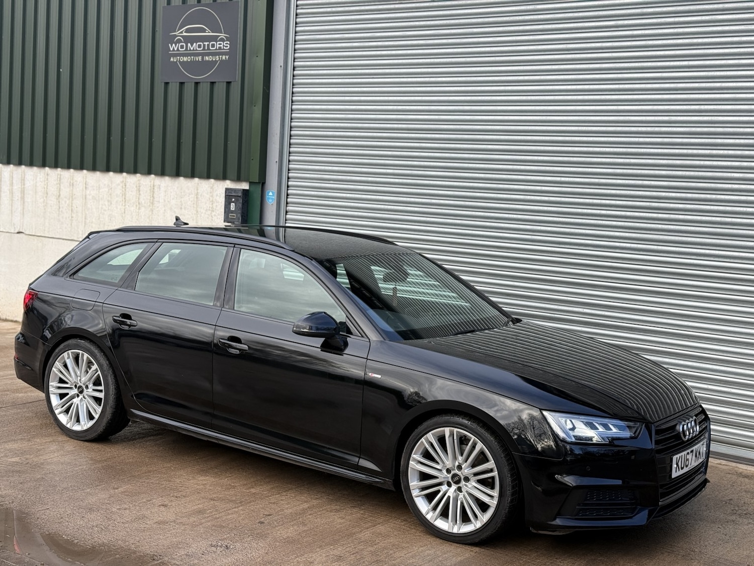 Used Audi A4 2017 for sale - 78090690: Photo 4