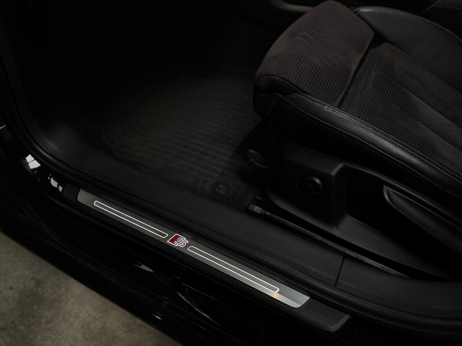 Used Audi A4 2017 for sale - 78090690: Photo 43