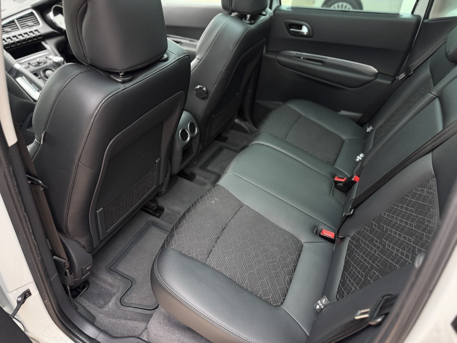 Used Peugeot 3008 2015 for sale - 77129565: Photo 21