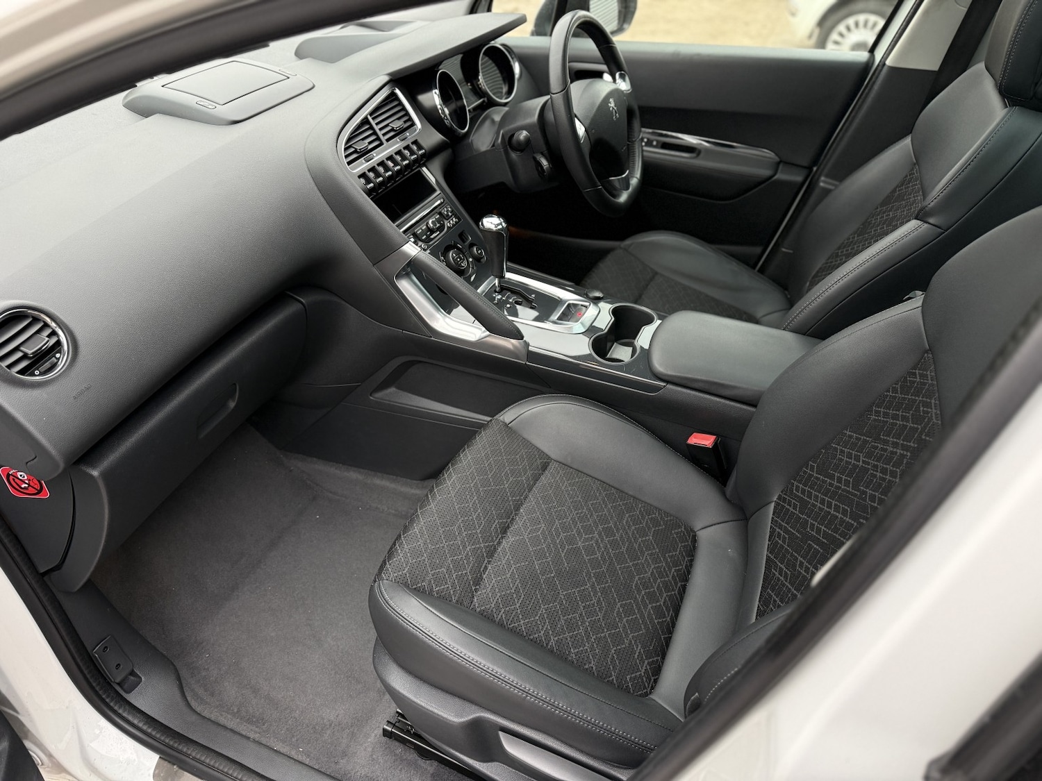 Used Peugeot 3008 2015 for sale - 77129565: Photo 23