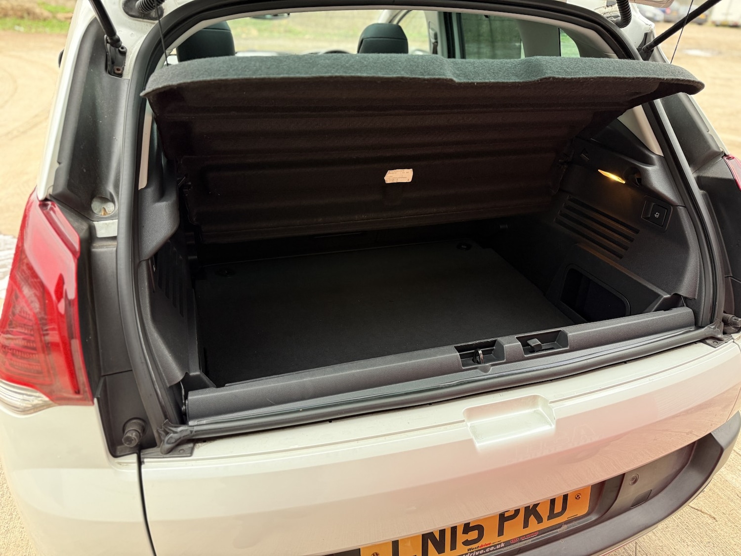 Used Peugeot 3008 2015 for sale - 77129565: Photo 25