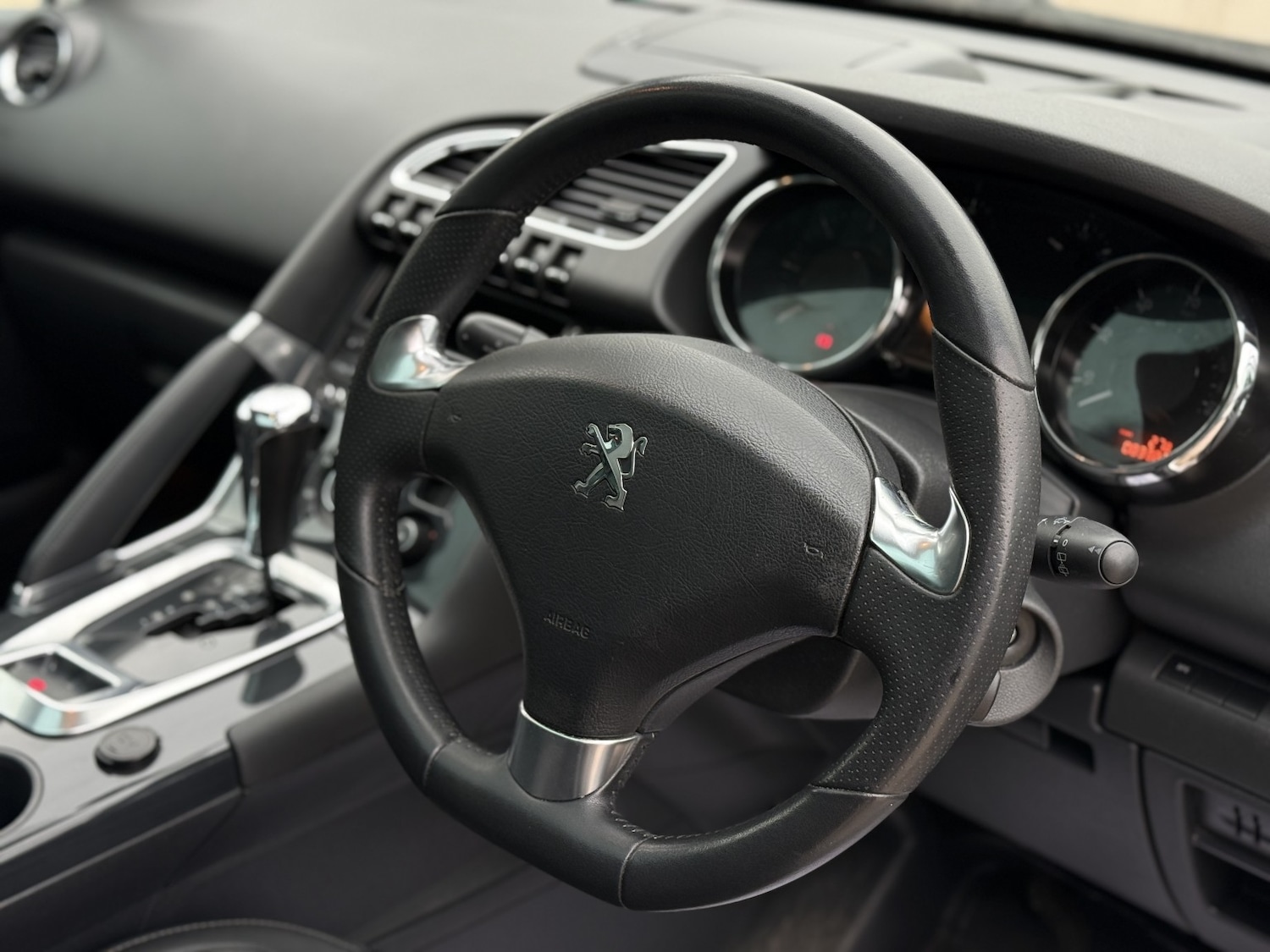 Used Peugeot 3008 2015 for sale - 77129565: Photo 26