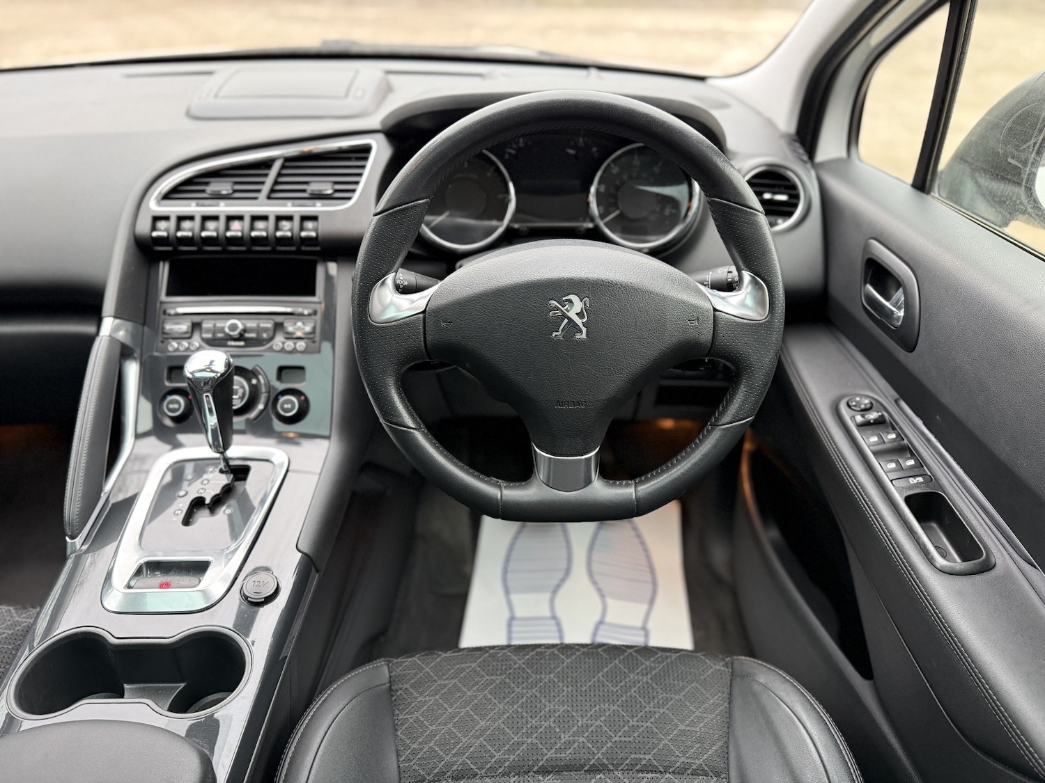 Used Peugeot 3008 2015 for sale - 77129565: Photo 30