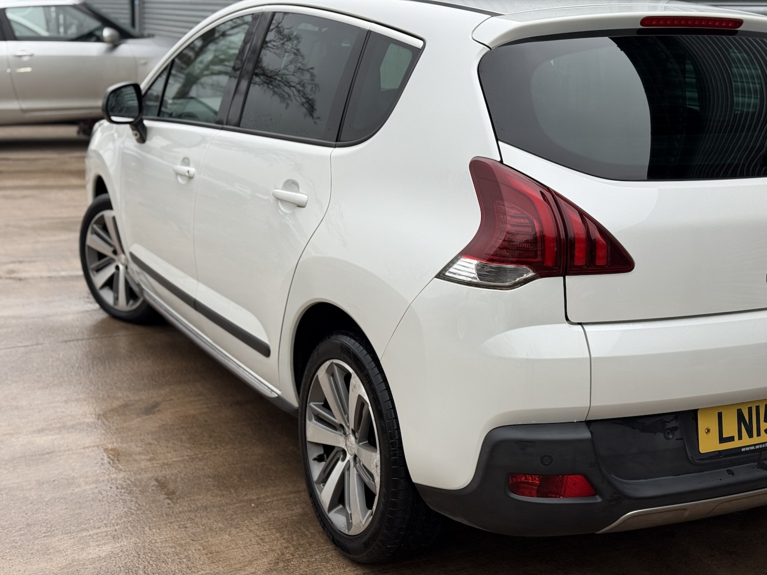 Used Peugeot 3008 2015 for sale - 77129565: Photo 40