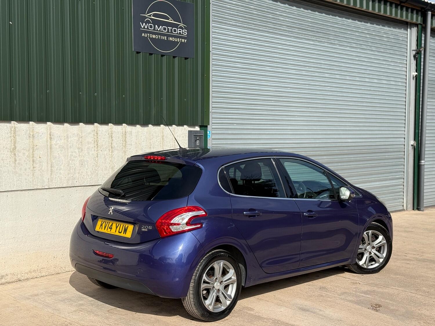 Used Peugeot 208 2014 for sale - 76793828: Photo 12