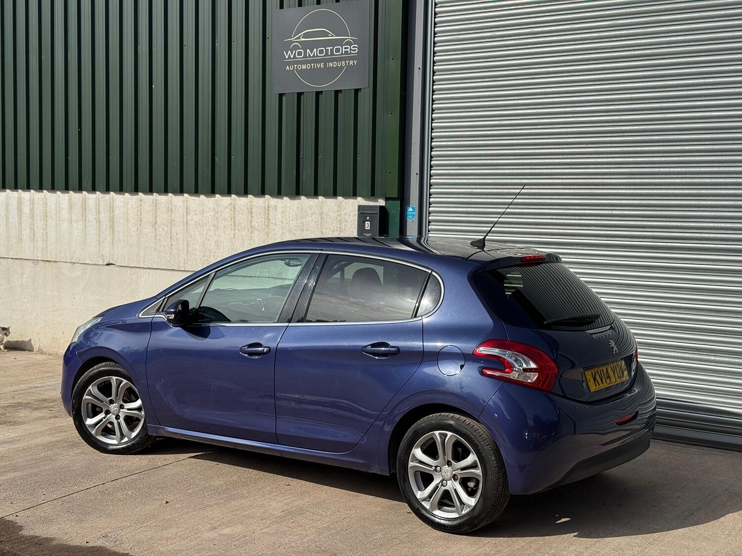 Used Peugeot 208 2014 for sale - 76793828: Photo 16