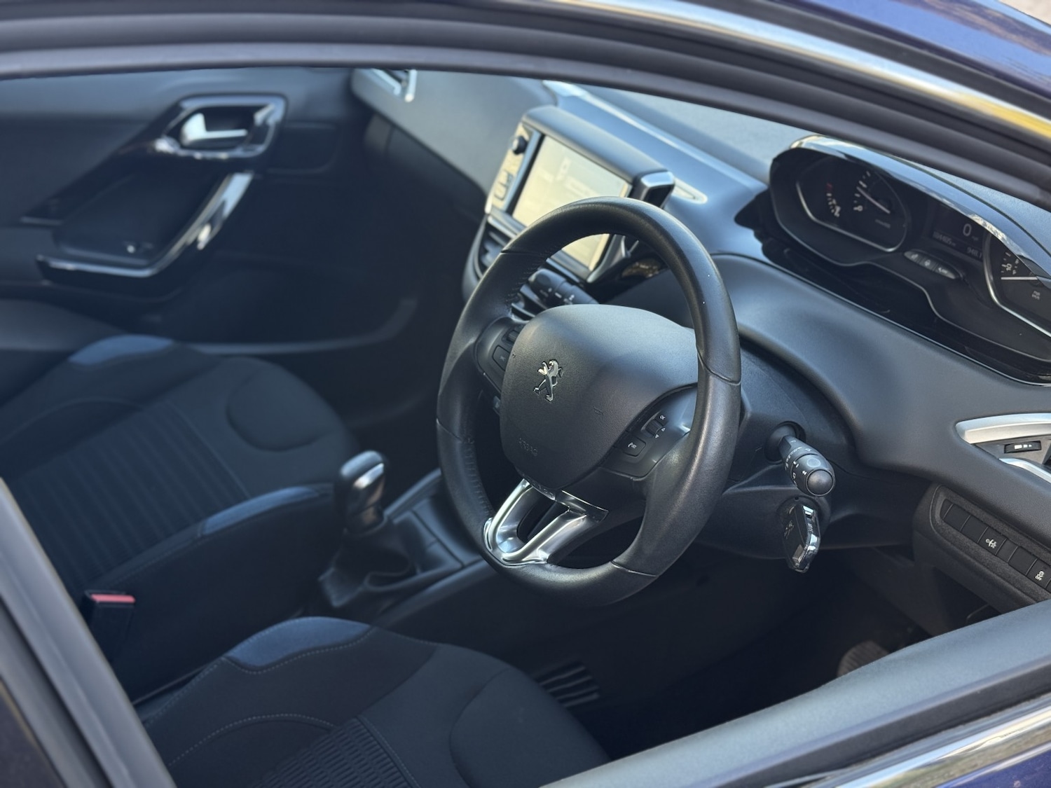 Used Peugeot 208 2014 for sale - 76793828: Photo 21